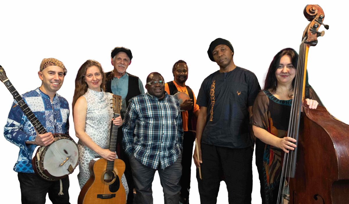 The Scooches Recording Session With Bass no background I Broke The Egg web friendly